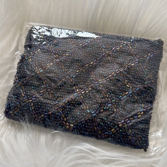 Handmade Seed Beaded Colorful Iridescent Coin
Purse Size 4.75x3.5 inches - Picture 4 of 4